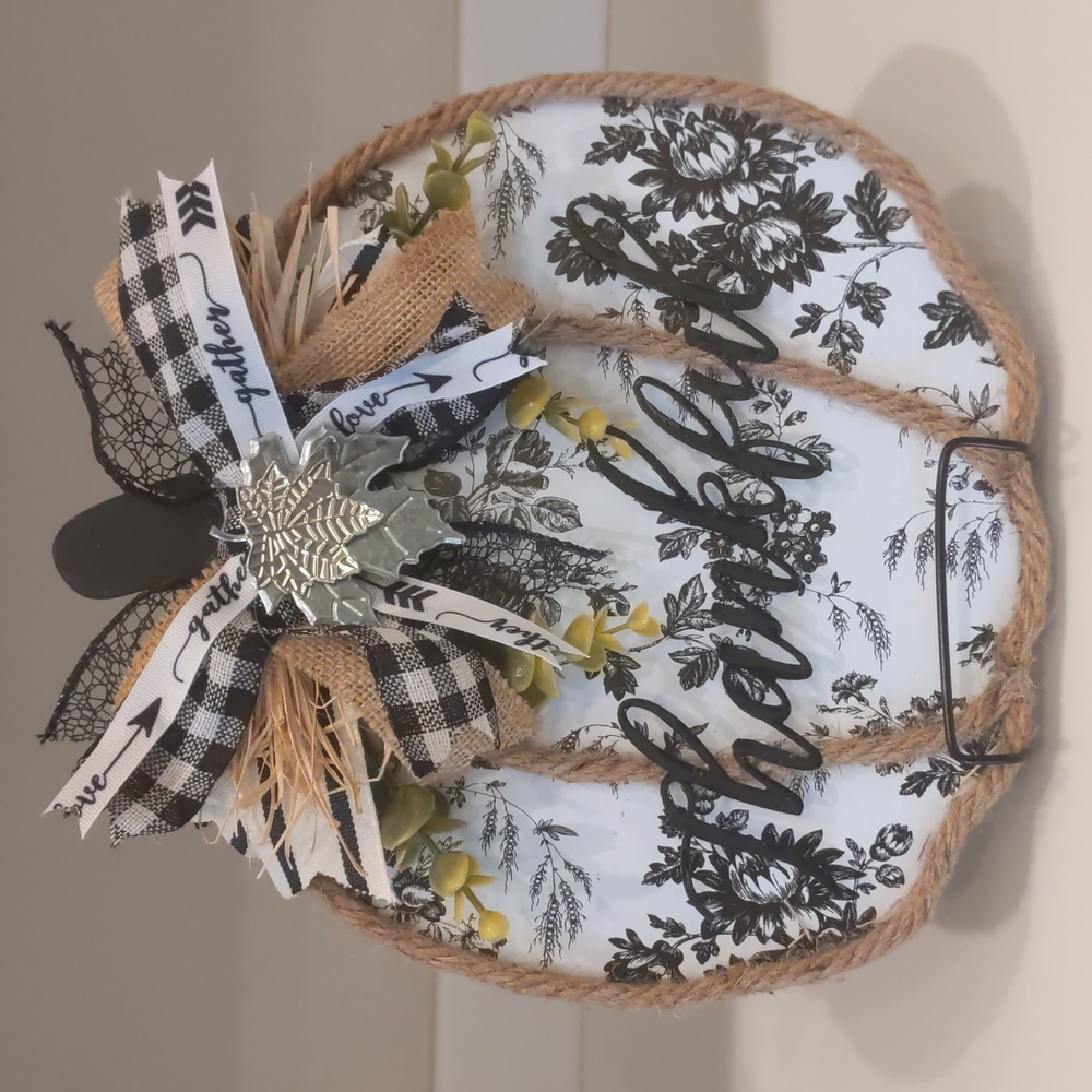 Black and white pumpkin decor